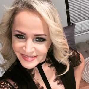 Meet your Posher, Myrna